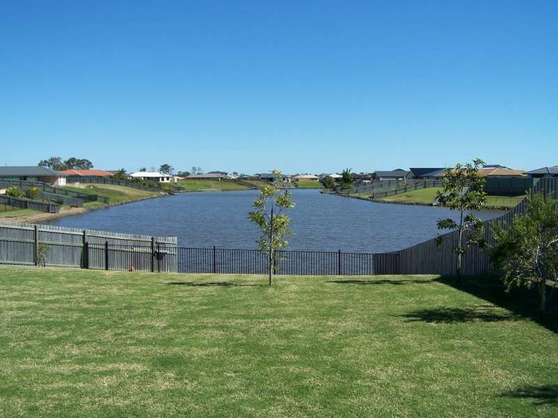 33 Lady Nelson Drive, Mariners Cove,, Eli Waters QLD 4655