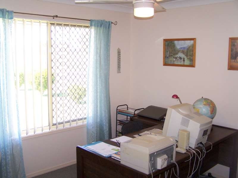 33 Lady Nelson Drive, Mariners Cove,, Eli Waters QLD 4655