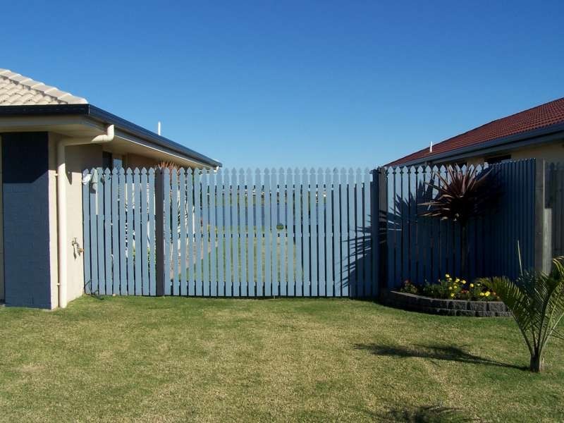 33 Lady Nelson Drive, Mariners Cove,, Eli Waters QLD 4655