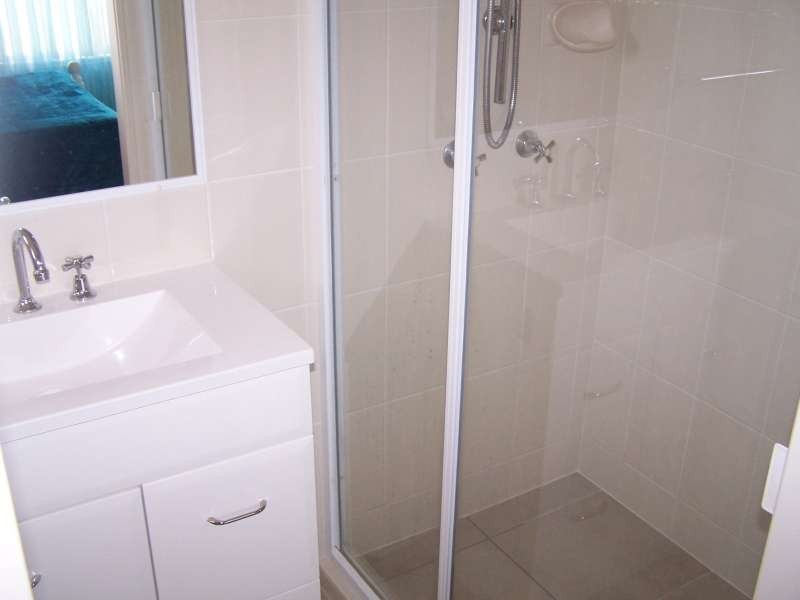 24 Moonstone Drive, Urangan QLD 4655
