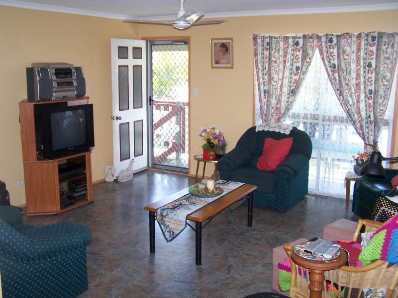 Point Vernon QLD 4655