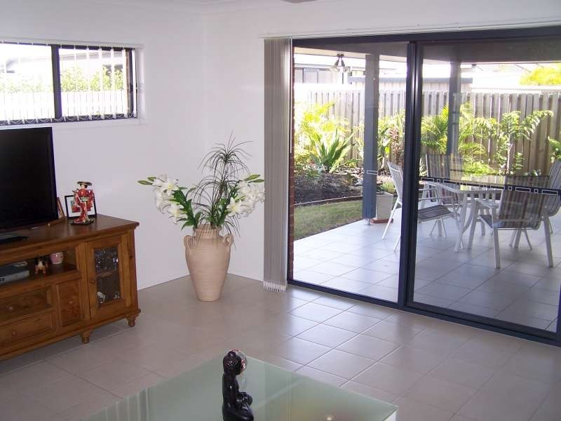 73 Magellan Circuit, Urraween QLD 4655