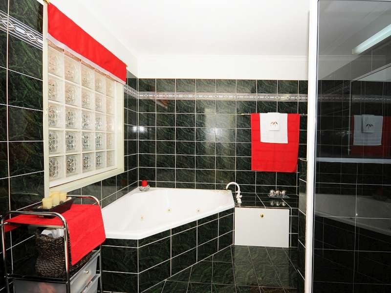 21 Royal Drive, Kawungan QLD 4655