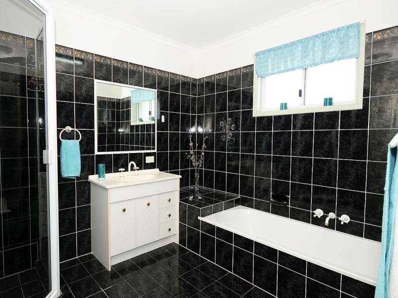 21 Royal Drive, Kawungan QLD 4655