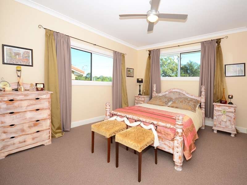 Point Vernon QLD 4655