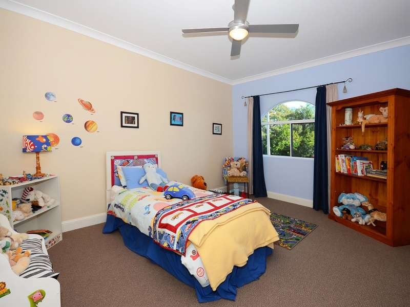 Point Vernon QLD 4655