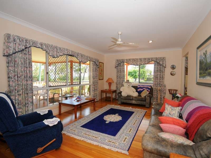 33 Mant Street, Point Vernon QLD 4655