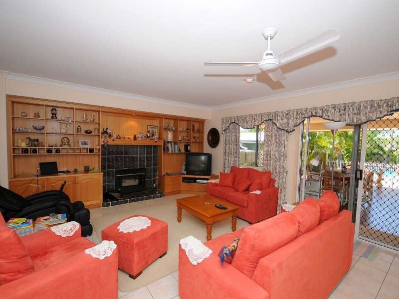 33 Mant Street, Point Vernon QLD 4655