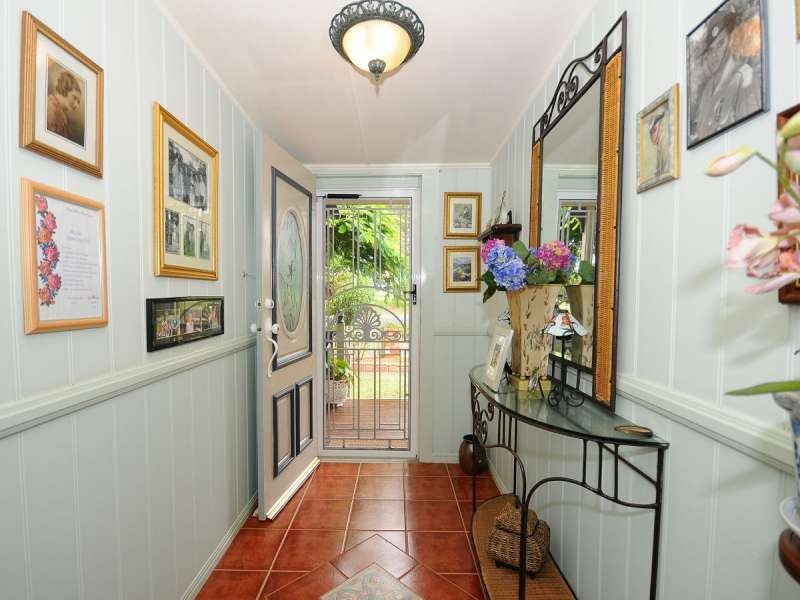 Point Vernon QLD 4655