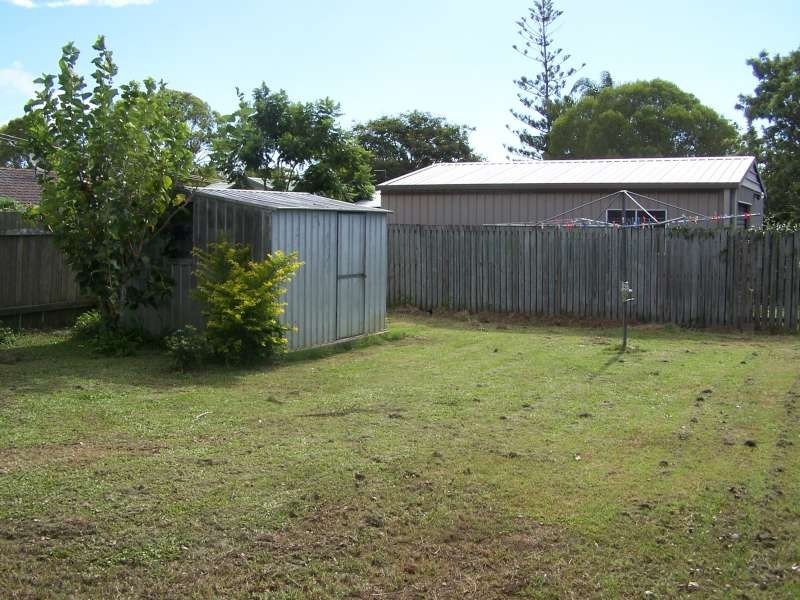 12 Cliveden Street, Point Vernon QLD 4655