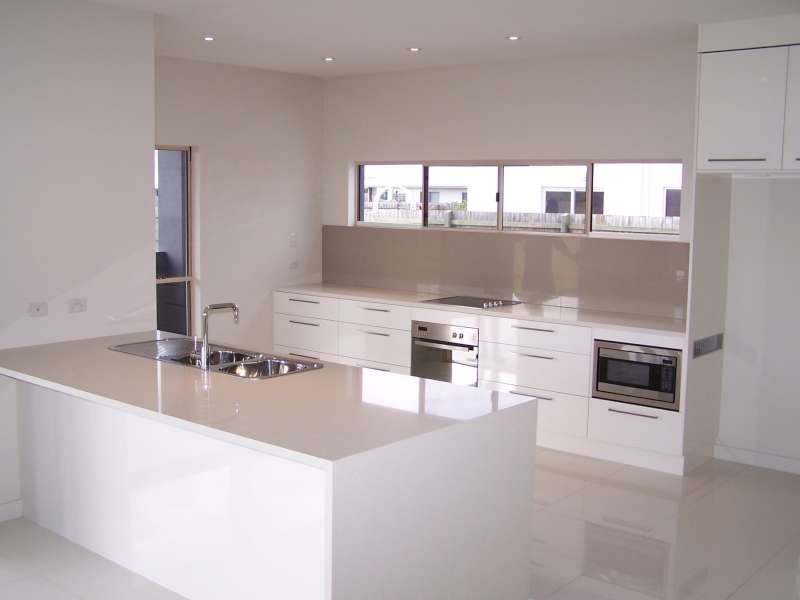 3 Mermaid Court, Mariners Cove, Eli Waters QLD 4655