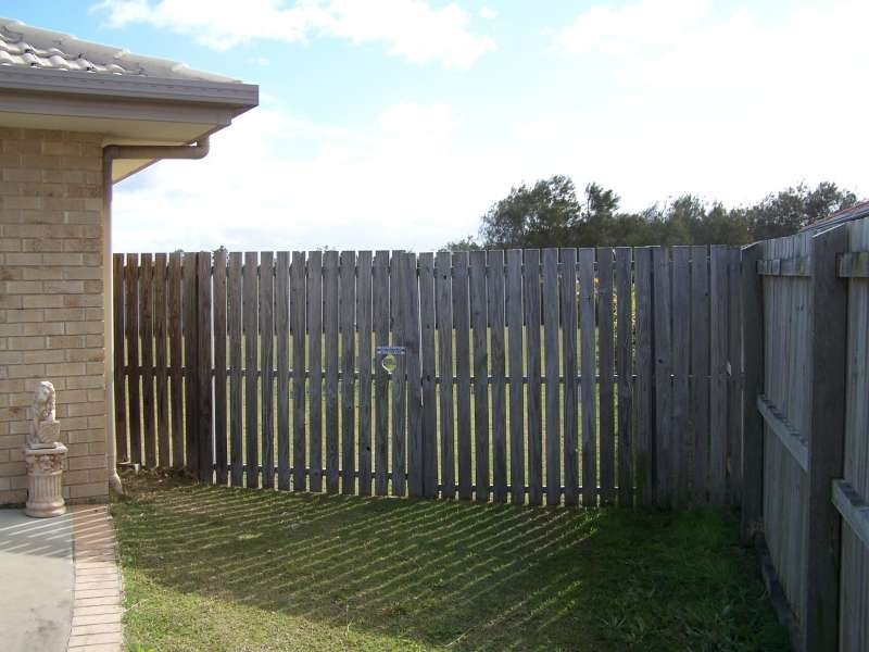 10 Whistler Court, Eli Waters QLD 4655