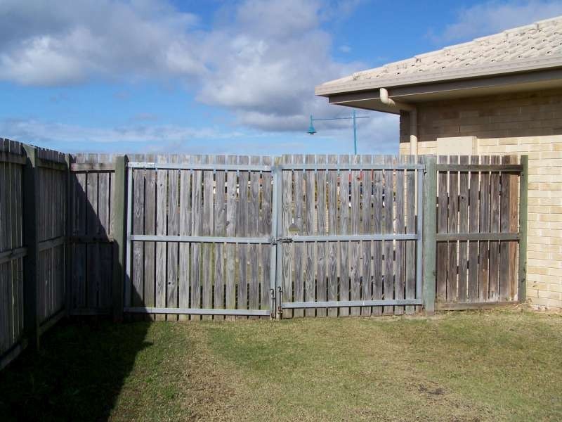 10 Whistler Court, Eli Waters QLD 4655