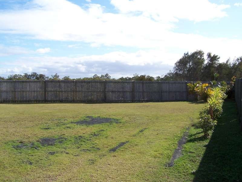 10 Whistler Court, Eli Waters QLD 4655