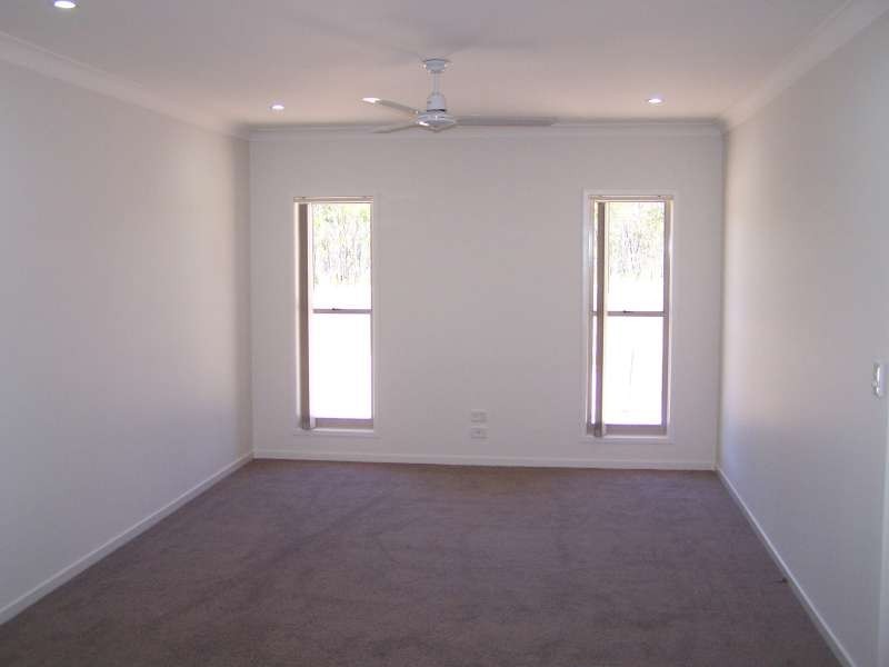 18 (Lot 19) Kingsbarn Drive, Wondunna QLD 4655