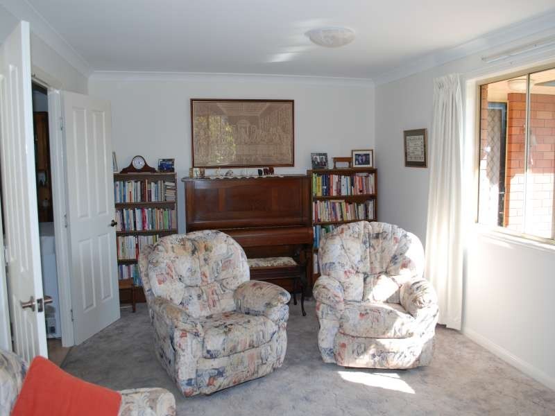 12 Marr Street, Point Vernon QLD 4655