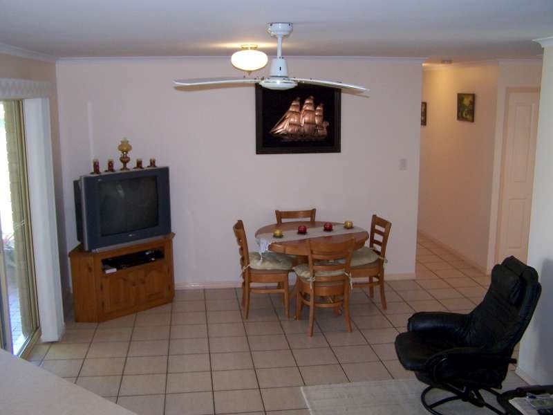 6 Hood Street, Urangan QLD 4655