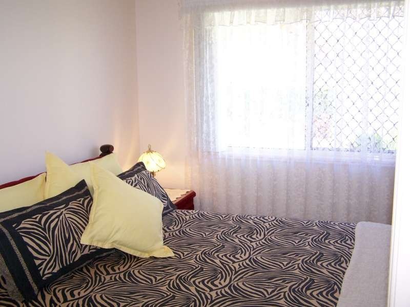 6 Hood Street, Urangan QLD 4655