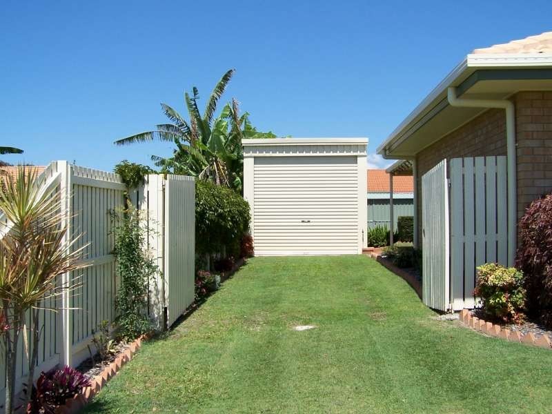 6 Hood Street, Urangan QLD 4655