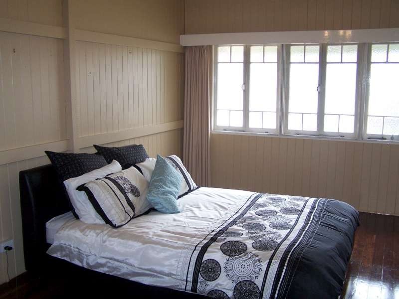 72 Honiton Street, Torquay QLD 4655