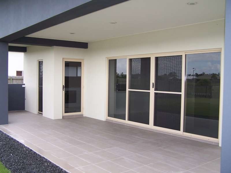 3 Mermaid Court, Eli Waters QLD 4655