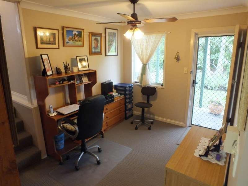 11 Cooloola Crescent, Urangan QLD 4655