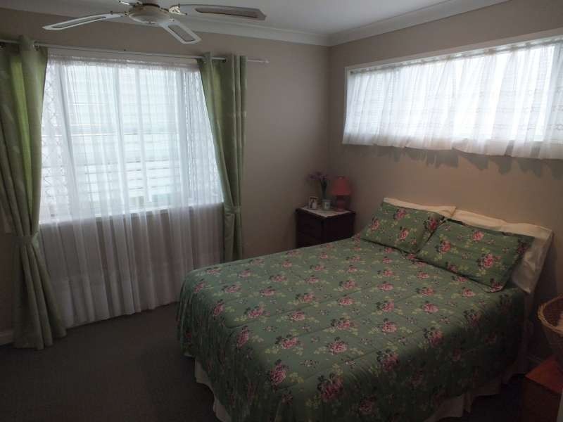 11 Cooloola Crescent, Urangan QLD 4655