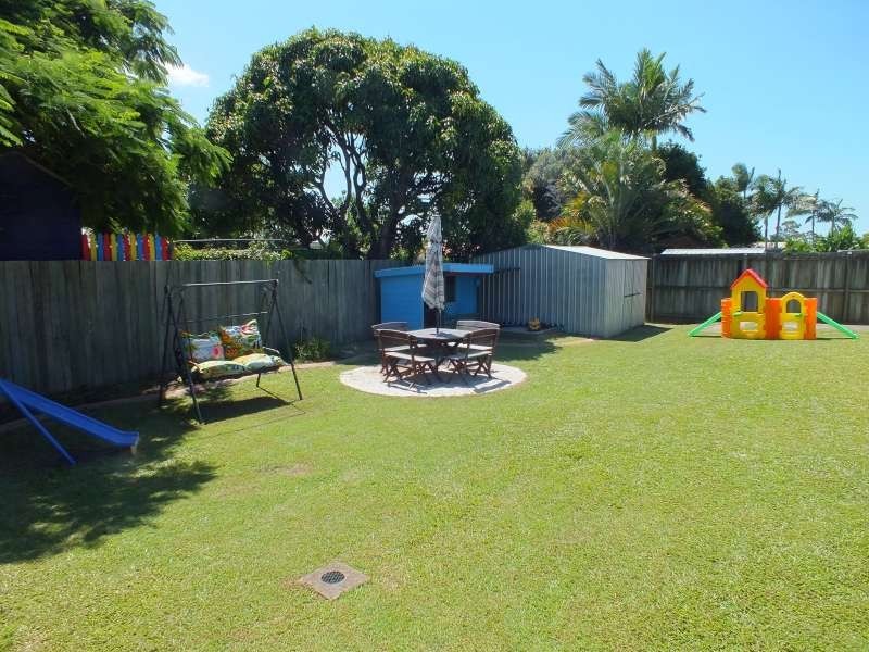 98 Murphy Street, Point Vernon QLD 4655