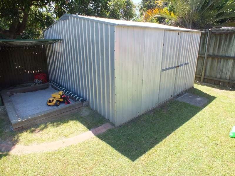 98 Murphy Street, Point Vernon QLD 4655