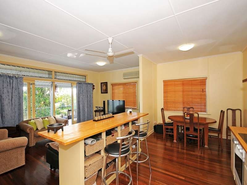 327 Boat Harbour Drive, Scarness QLD 4655