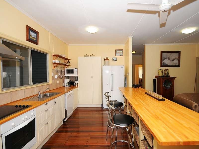 327 Boat Harbour Drive, Scarness QLD 4655