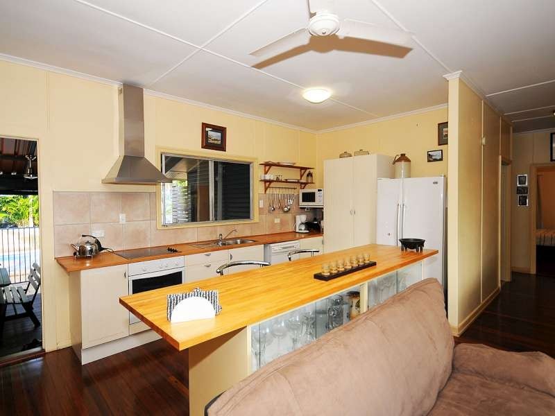 327 Boat Harbour Drive, Scarness QLD 4655