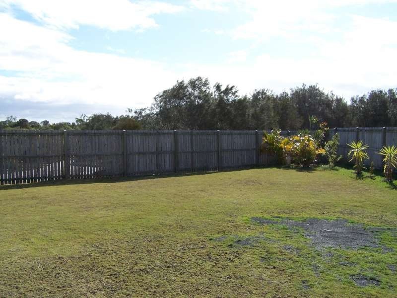 10 Whistler Court, Eli Waters QLD 4655