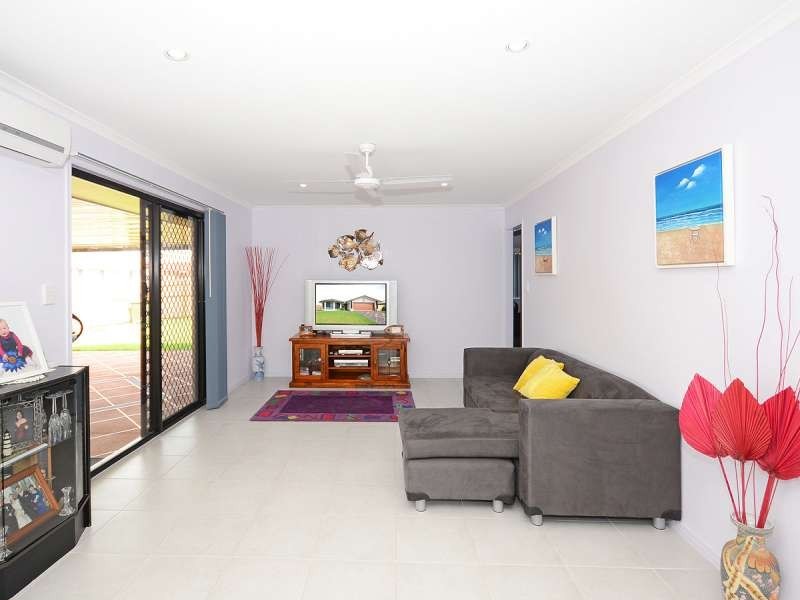 1 Sonder Street, Urangan QLD 4655