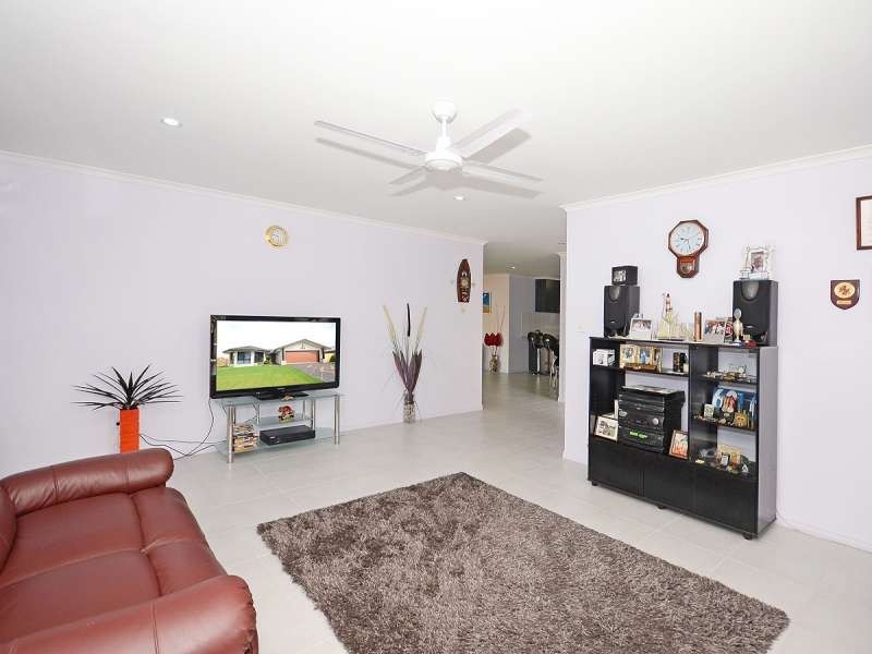 1 Sonder Street, Urangan QLD 4655