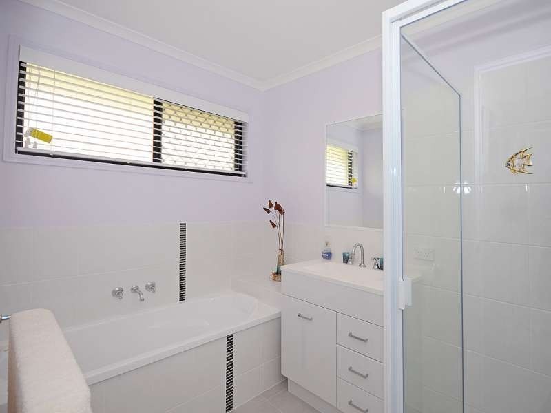 1 Sonder Street, Urangan QLD 4655