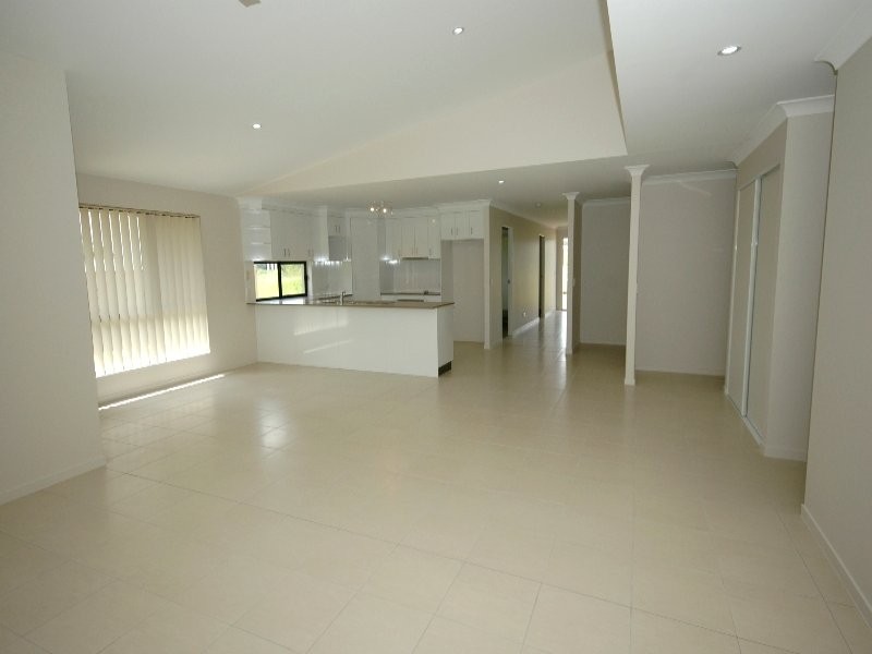 74 Parklands Boulevard, Wondunna QLD 4655