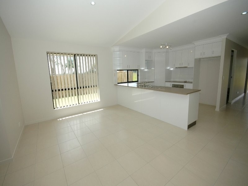 74 Parklands Boulevard, Wondunna QLD 4655
