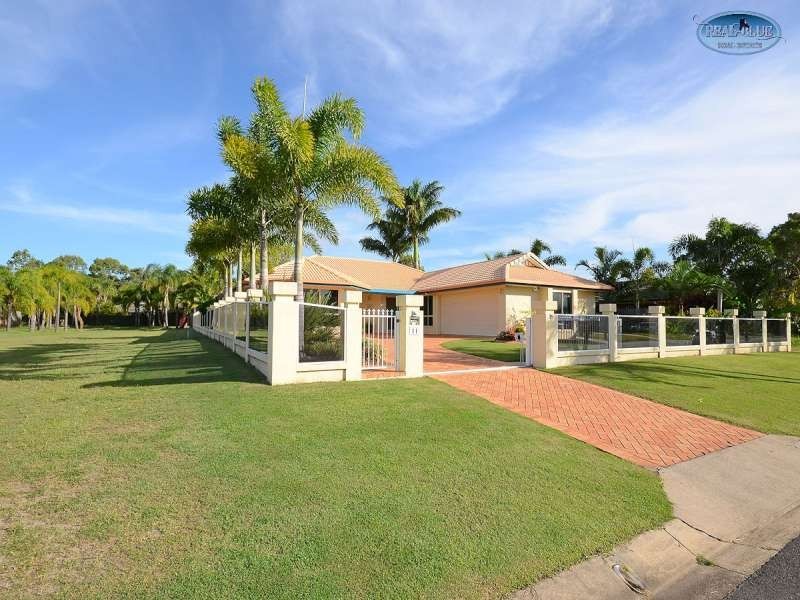 11 Bowerbird Avenue, Eli Waters QLD 4655