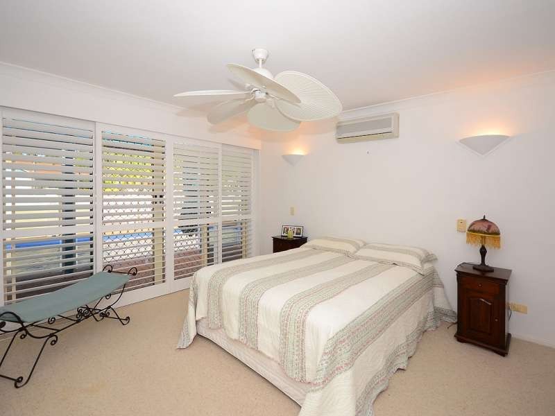11 Bowerbird Avenue, Eli Waters QLD 4655