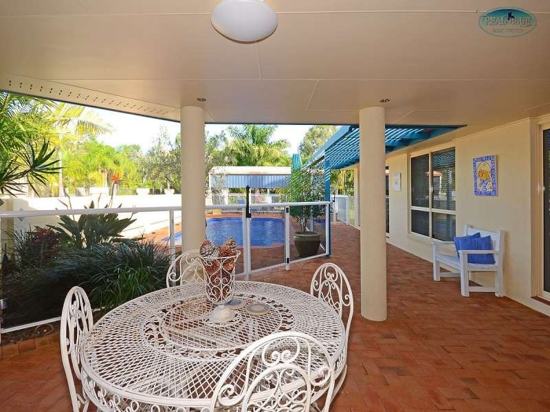 11 Bowerbird Avenue, Eli Waters QLD 4655