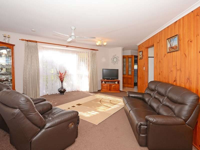 74 Murphy Street, Point Vernon QLD 4655