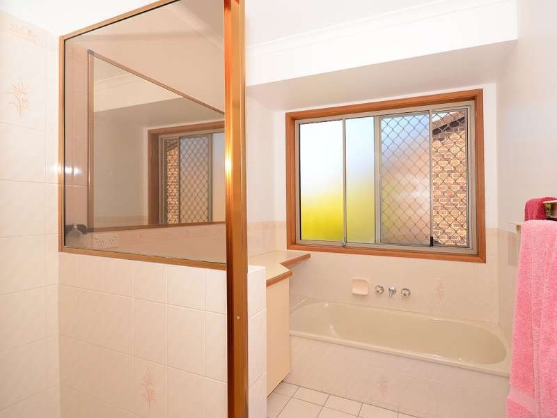 74 Murphy Street, Point Vernon QLD 4655