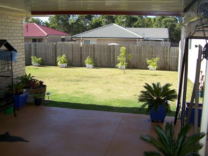 24 Moonstone Drive, Urangan QLD 4655