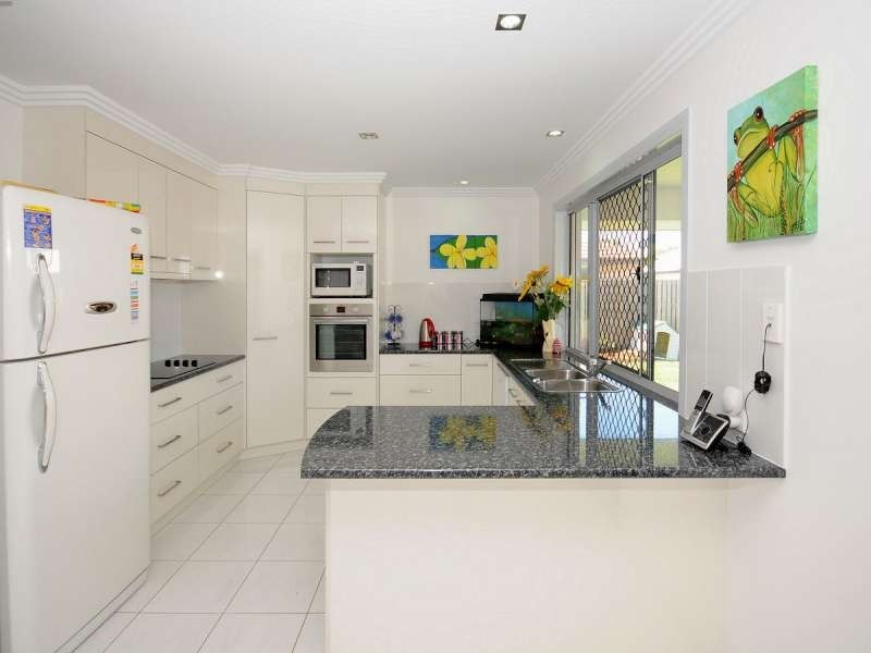 63 Parklands Boulevard, Wondunna QLD 4655