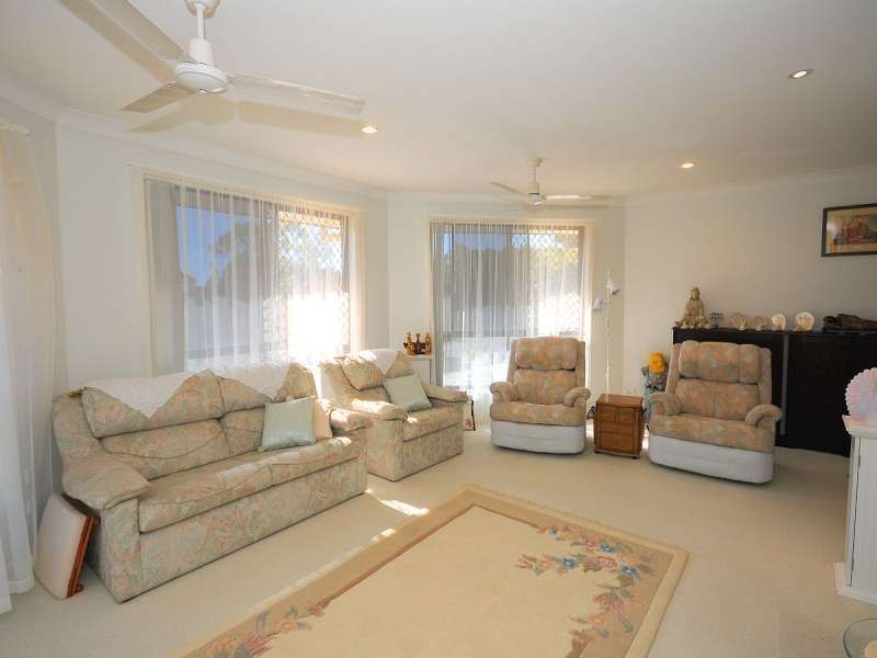 11 Exeter Street, Torquay QLD 4655
