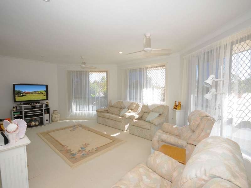 11 Exeter Street, Torquay QLD 4655