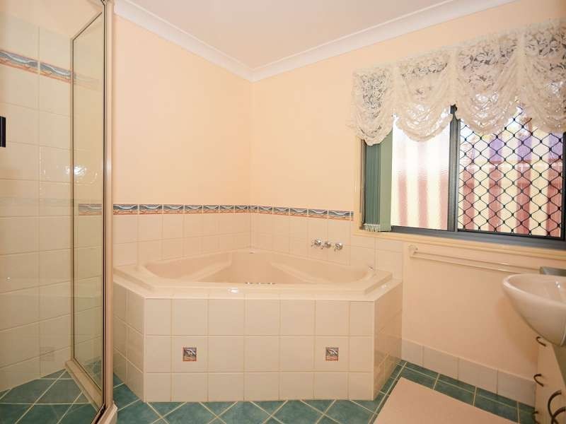 72 Snapper Street, Kawungan QLD 4655