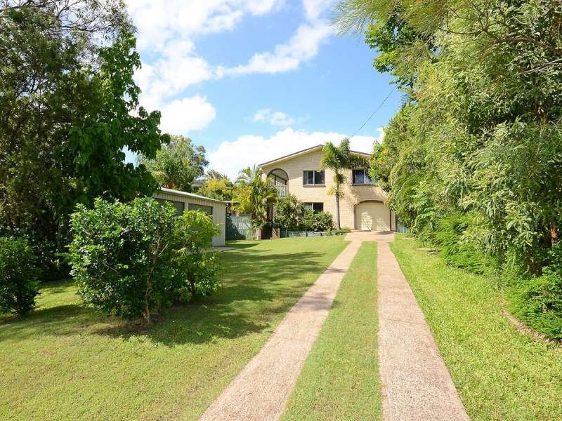3 Top Street, Torquay QLD 4655