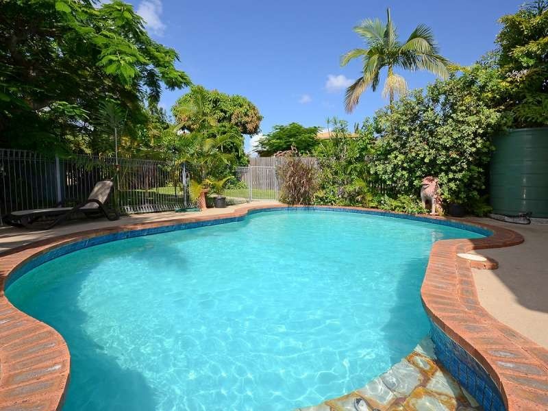 3 Top Street, Torquay QLD 4655